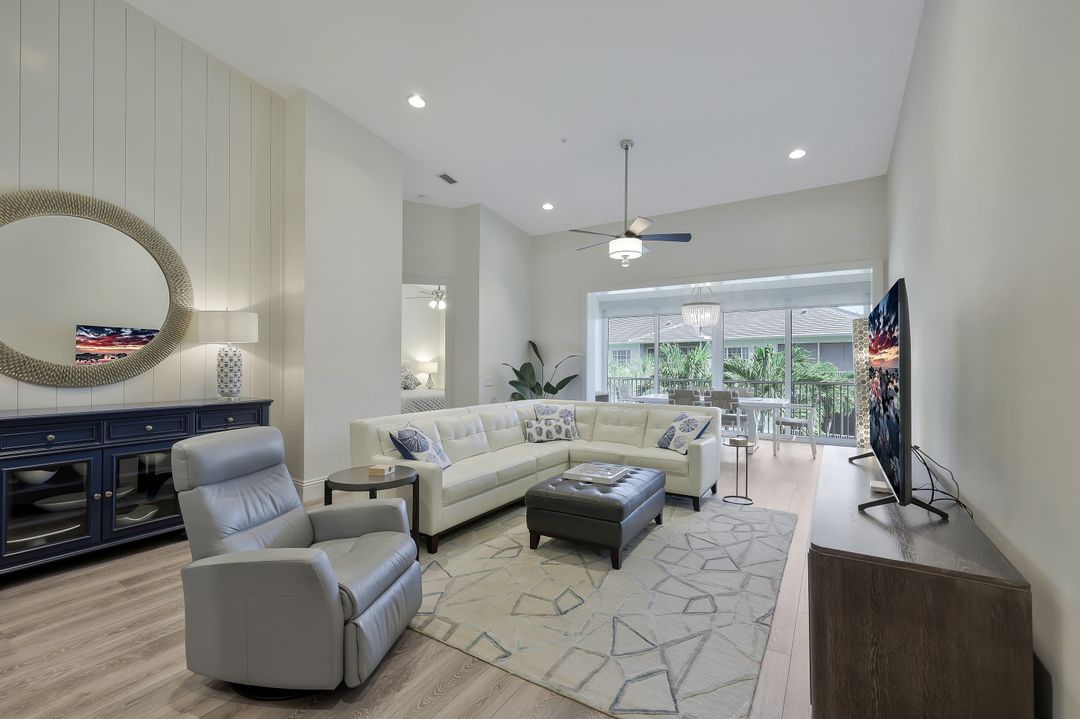 831 Sailaway Ln #203, Naples, FL 34108