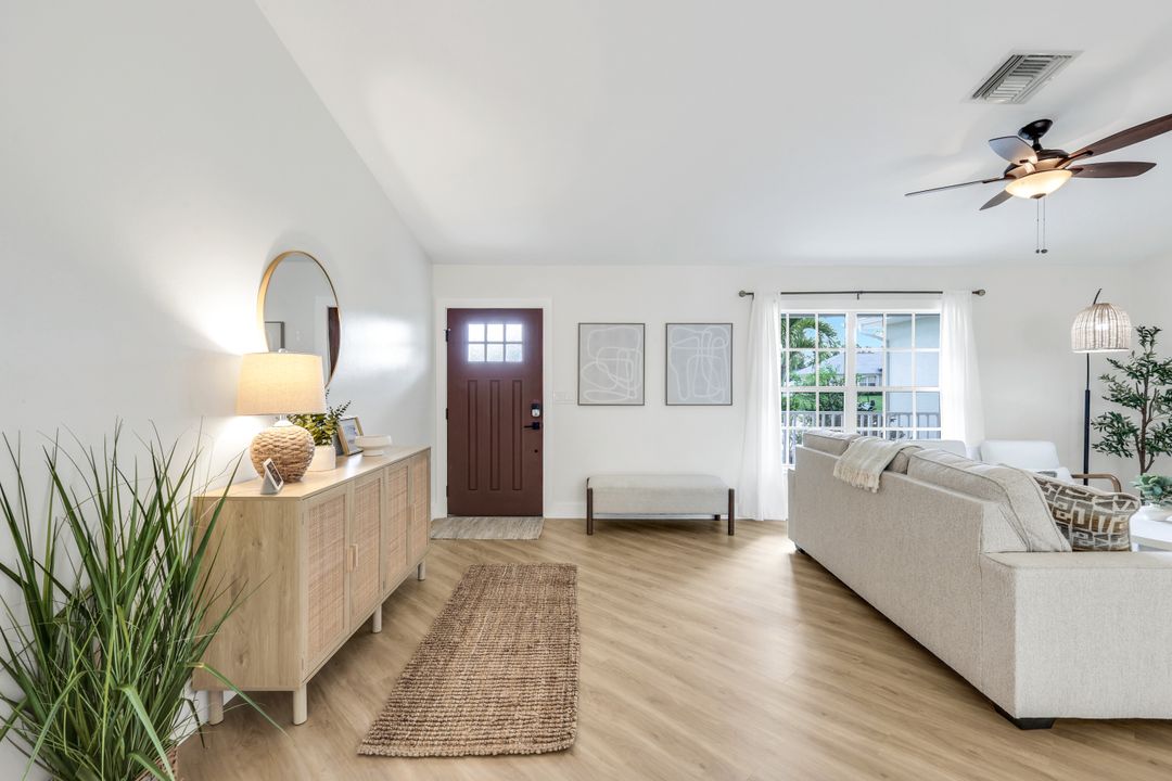 3322 Oasis Blvd, Cape Coral, FL 33914