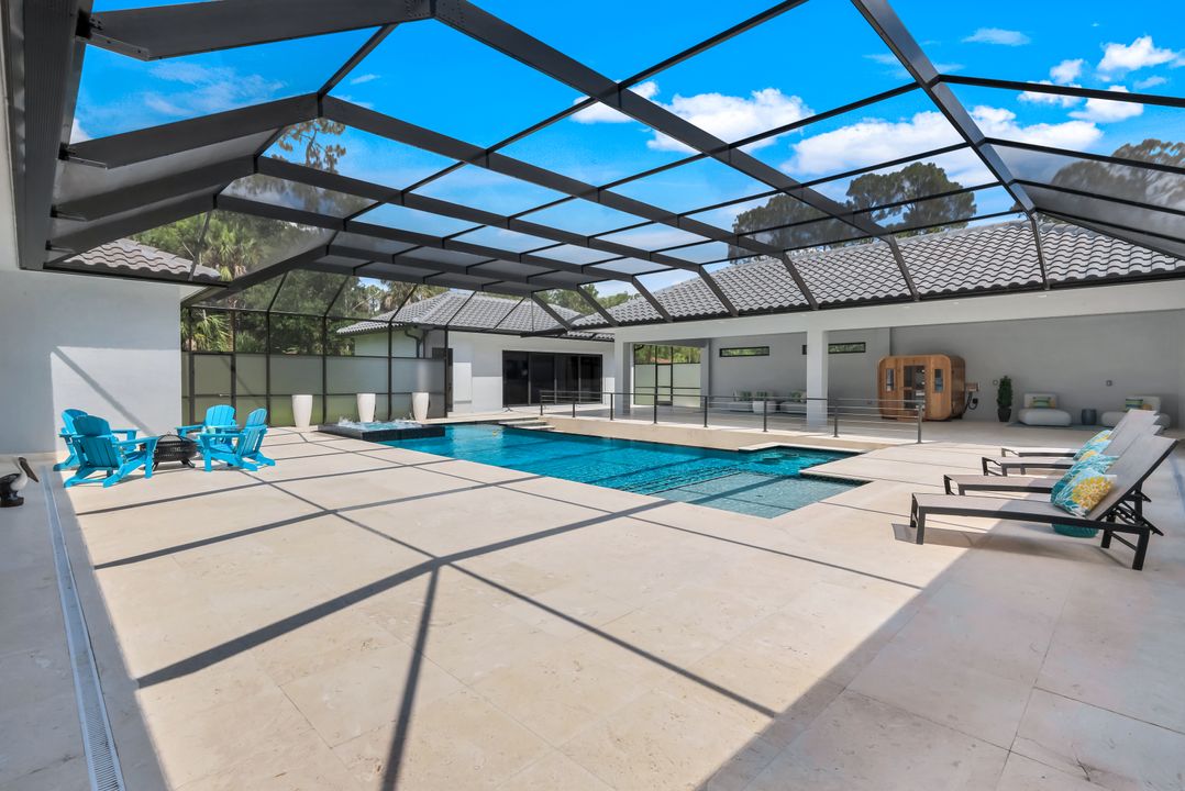 333 12th Ave NE, Naples, FL 34120