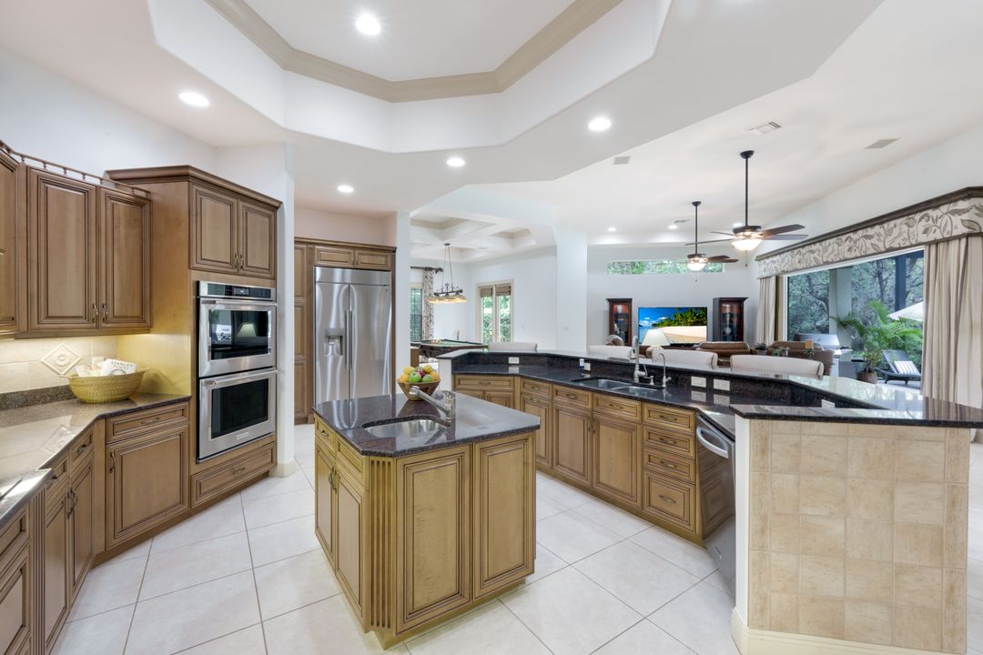 12099 Collier's Reserve Dr, Naples, FL 34110