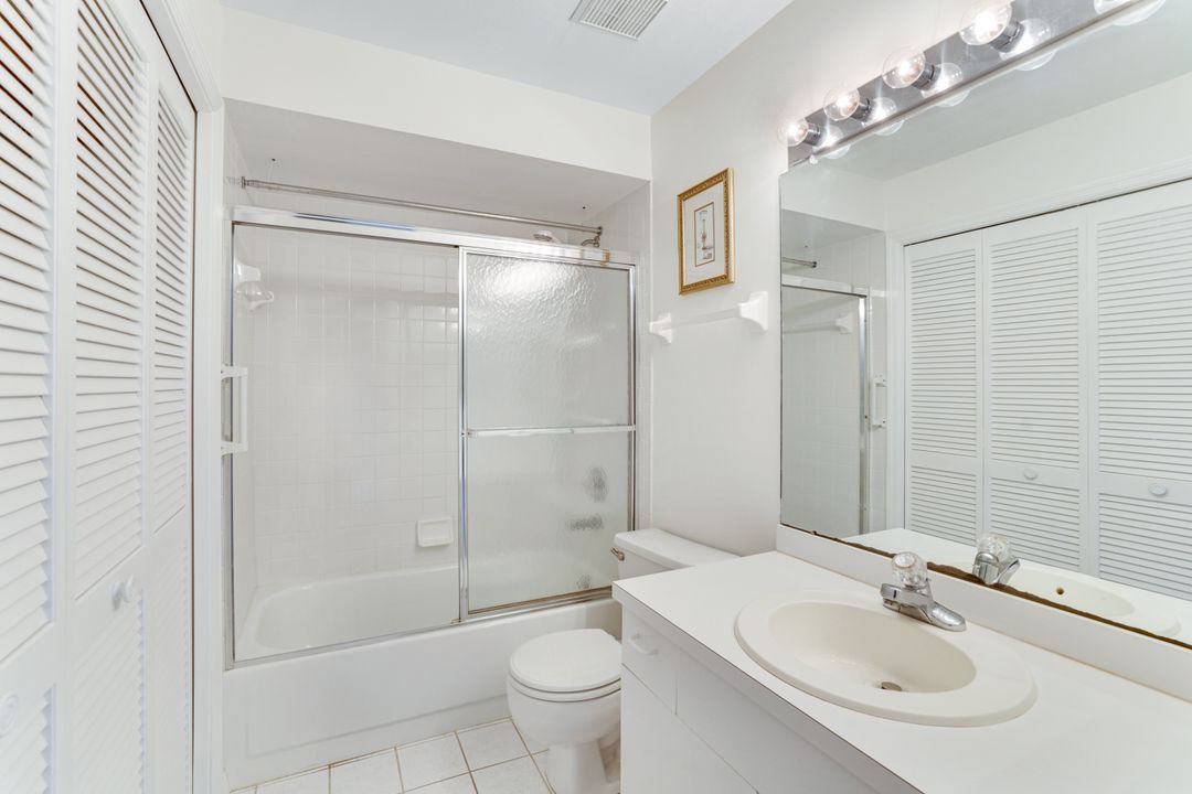 7340 Coventry Ct #827, Naples, FL 34104