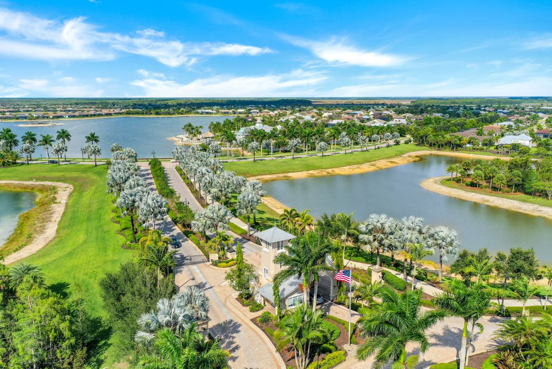 14448 Neptune Ave, Naples, FL 34114