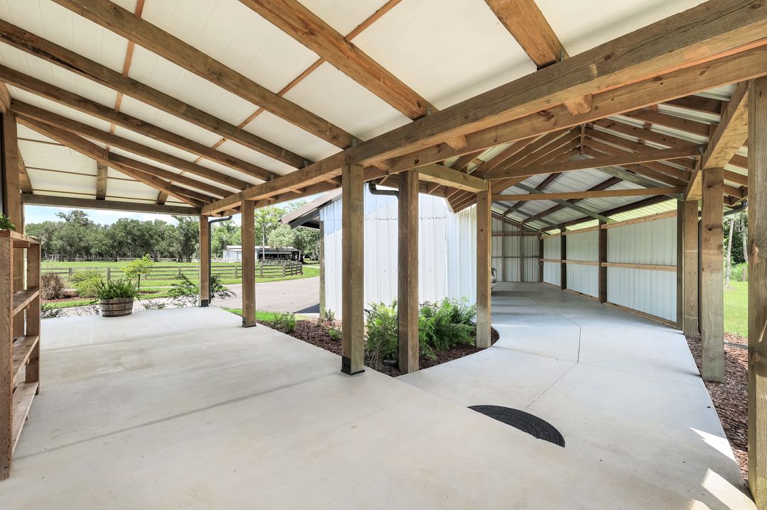 19080 Parkinson Rd, Alva, FL 33920