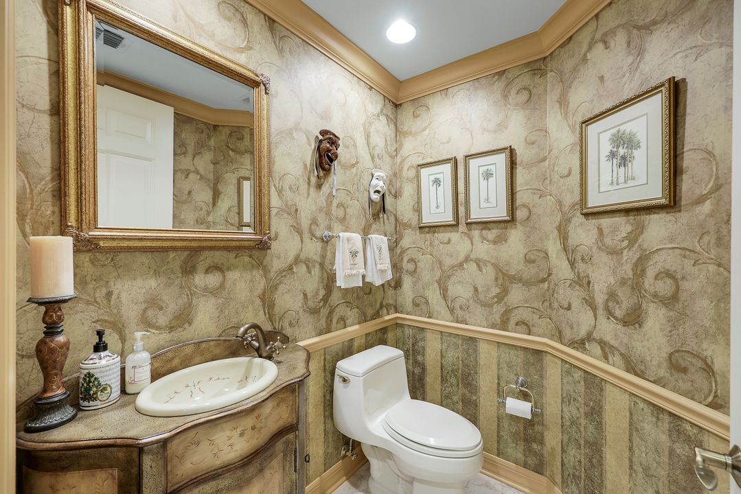 295 Grande Way #1203, Naples, FL 34110