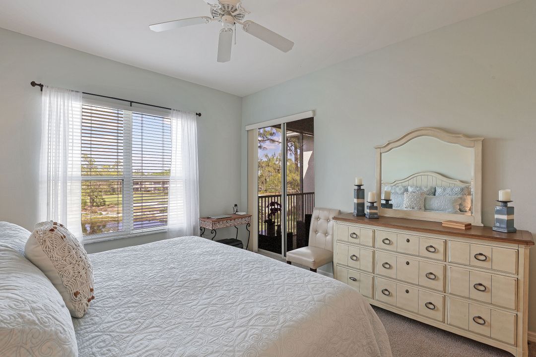 8223 Parkstone Pl #306, Naples, FL 34120