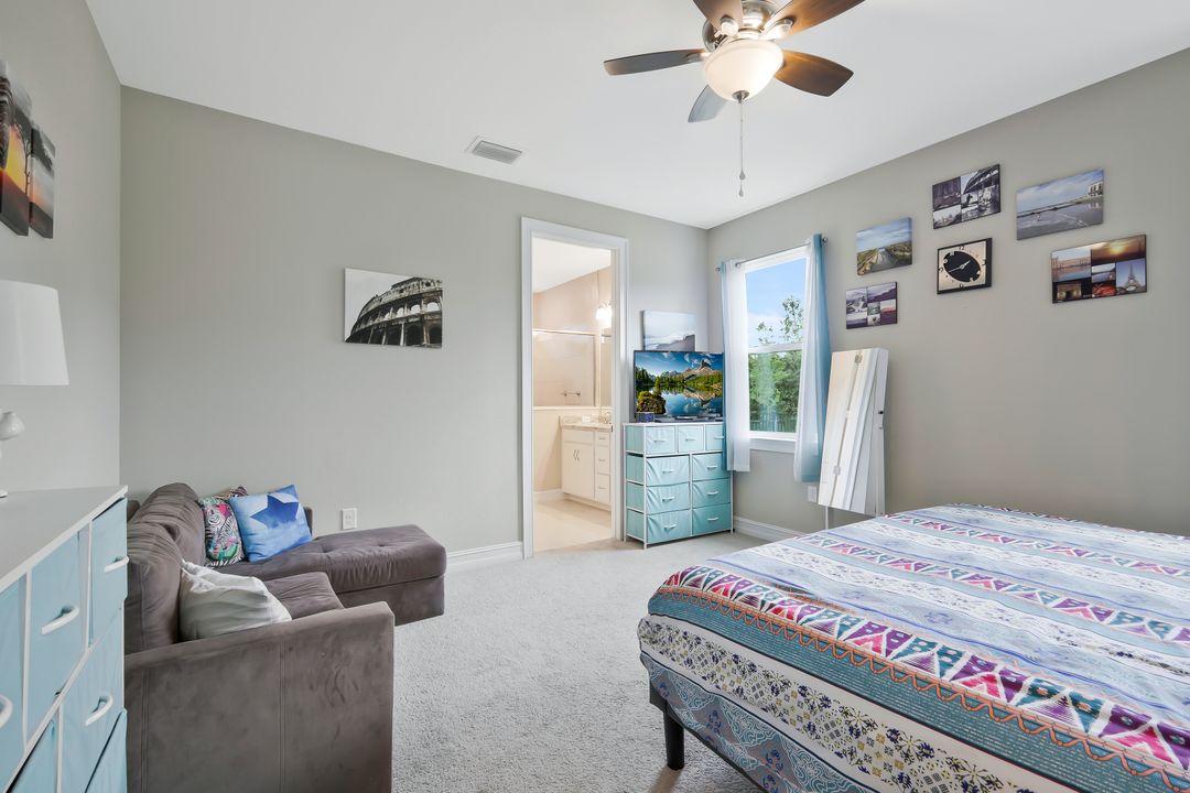 836 Heather Lk Ave, Cape Coral, FL 33993