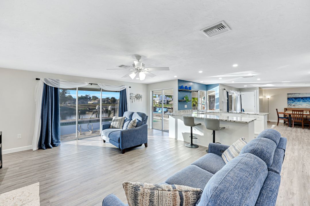 1326 SE 21st Ave, Cape Coral, FL 33990