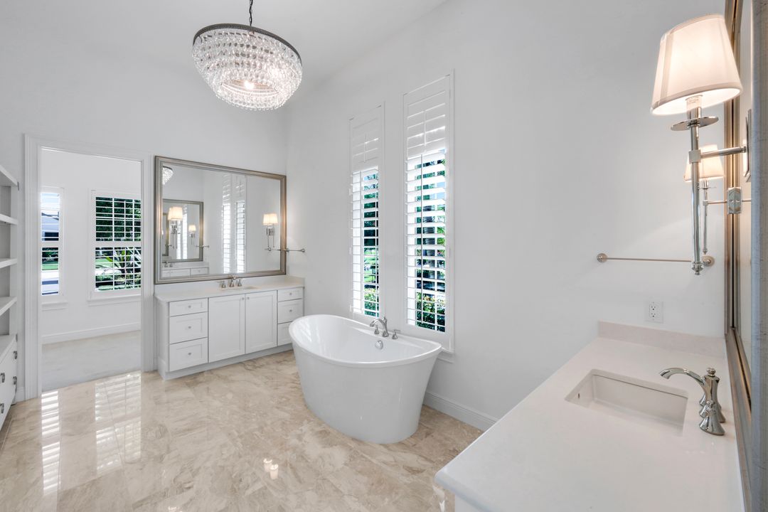 3233 Tavolara Ln, Naples, FL 34114