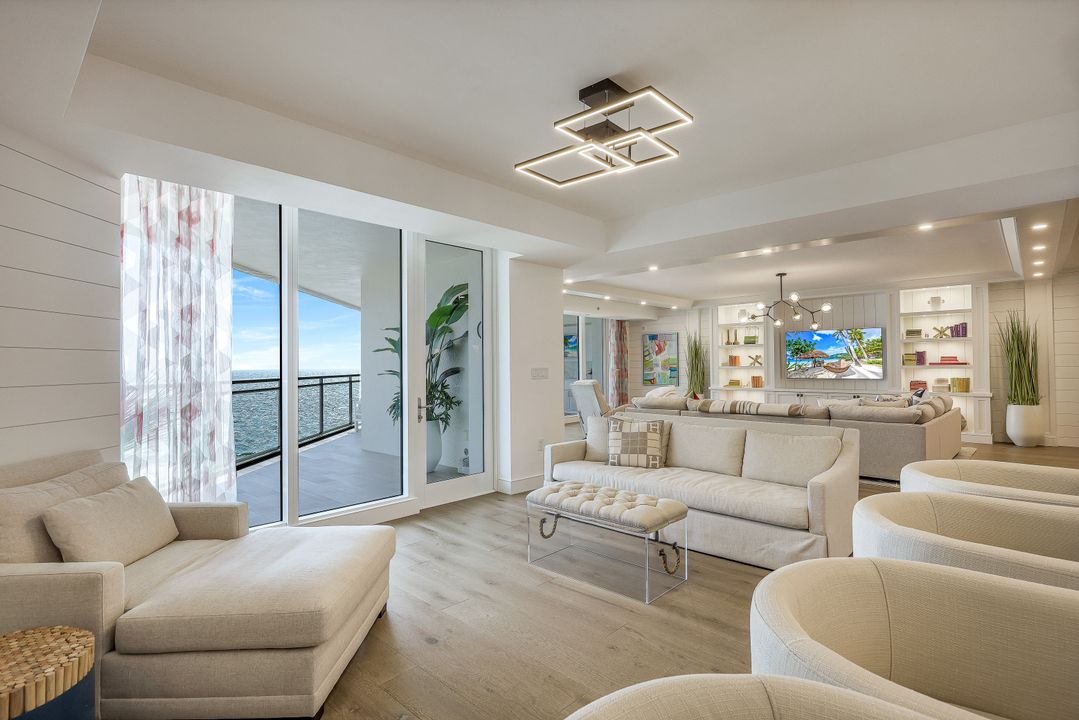 11125 Gulf Shore Dr #1001, Naples, FL 34108