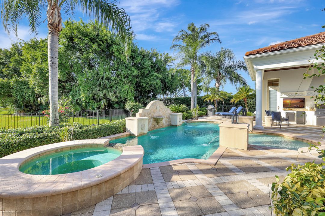 2249 Miramonte Ct, Naples, FL 34105