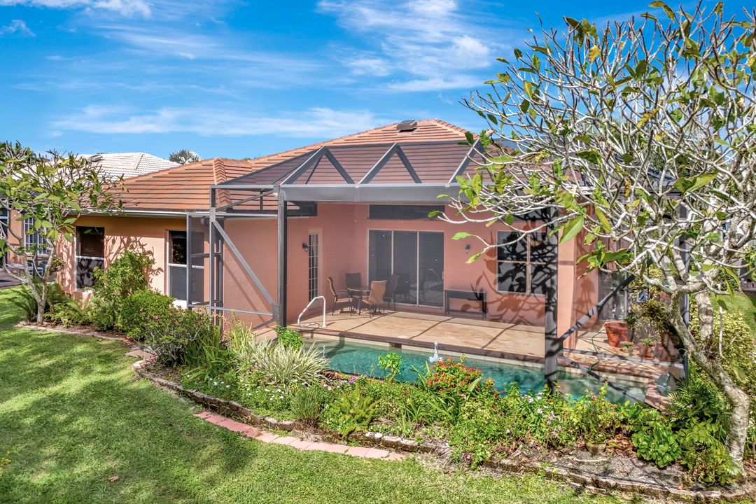 12910 Silverthorn Ct, Bonita Springs, FL 34135