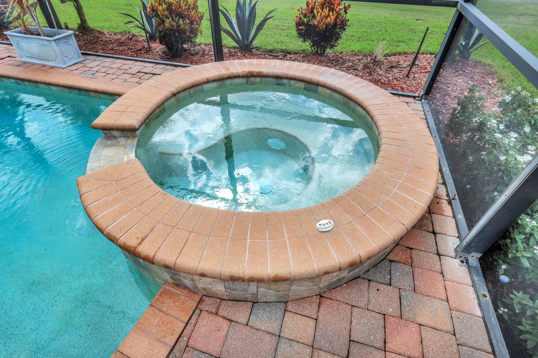 28550 Westmeath Ct, Bonita Springs, FL 34135