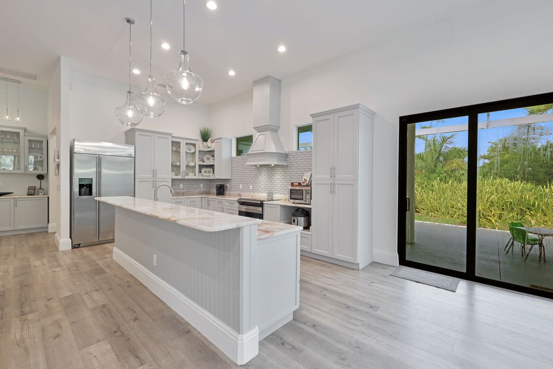 5203 Raintree Ln, Naples, FL 34113