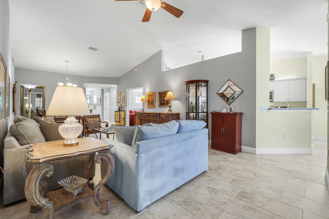 6085 Pinnacle Ln #1203, Naples, FL 34110