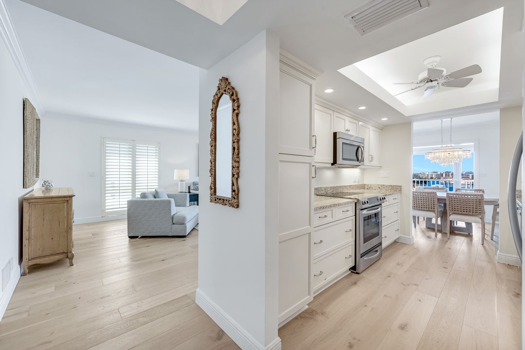 250 Park Shore Dr #601, Naples, FL 34103