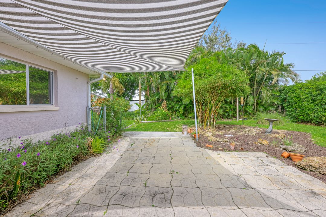 911 SE 20th St, Cape Coral, FL 33990