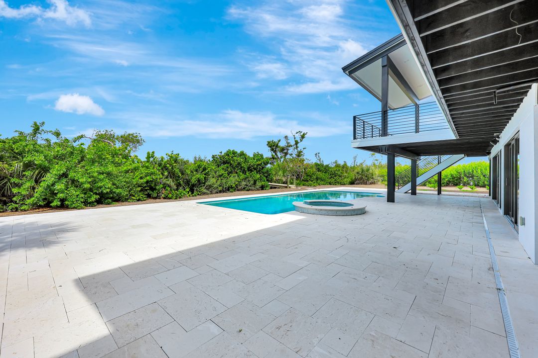 5435 Osprey Ct, Sanibel, FL 33957