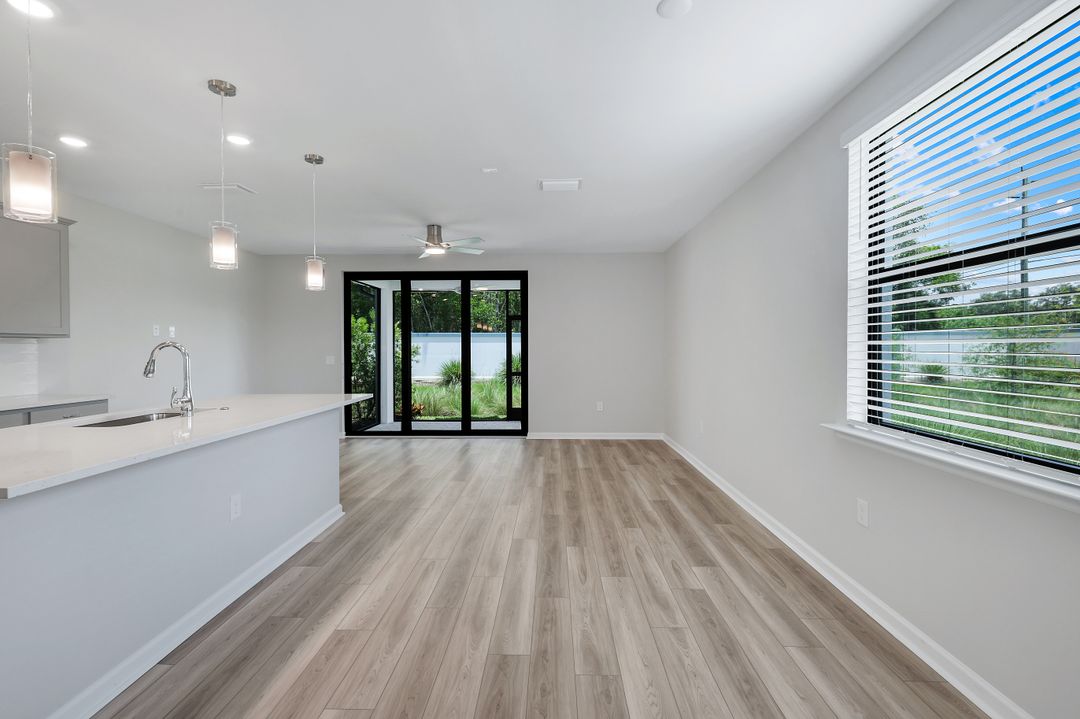 27907 Radiant Ct, Bonita Springs, FL 34135