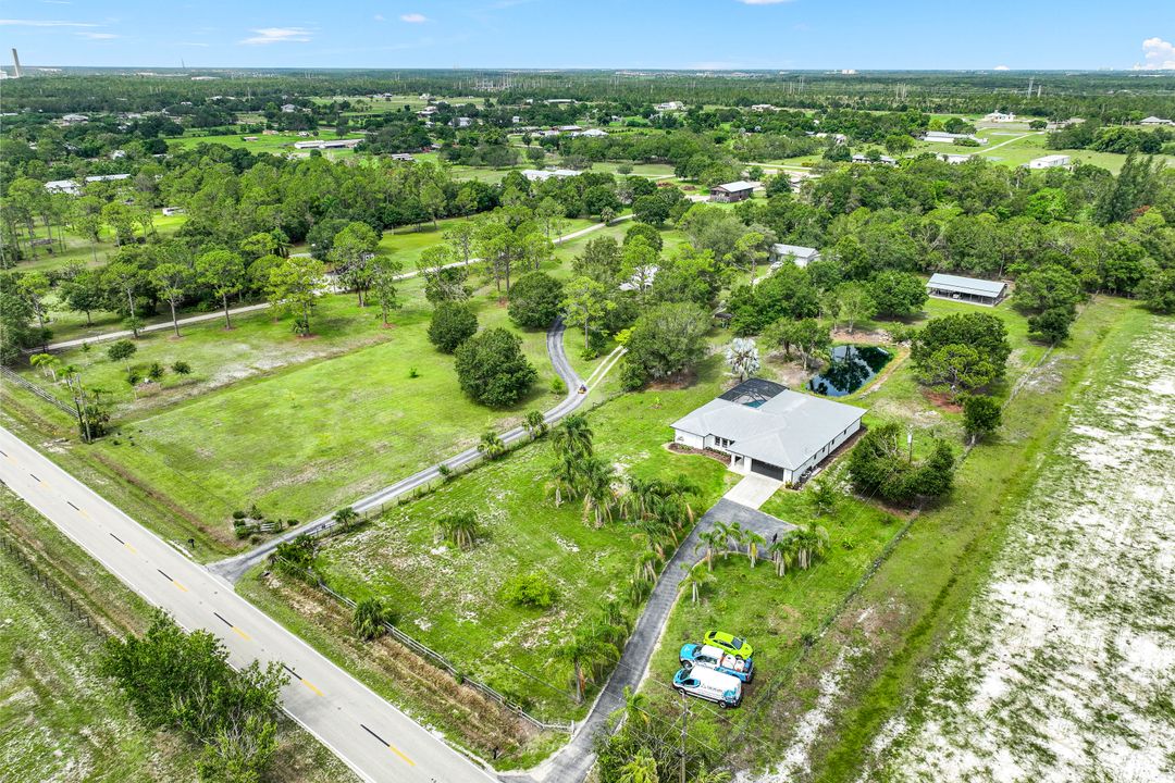 6170 Neal Rd, Fort Myers, FL 33905