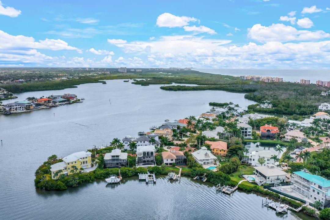 201 San Mateo Dr, Bonita Springs, FL 34134