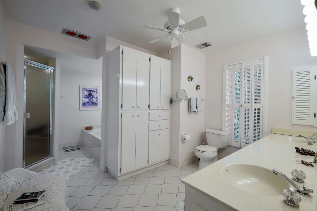 861 Swallow Point, Naples, FL 34105