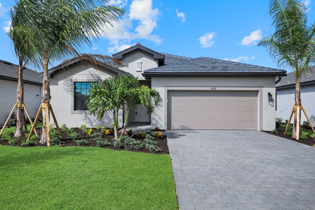 19232 Gentry Pl, Estero, FL 33928