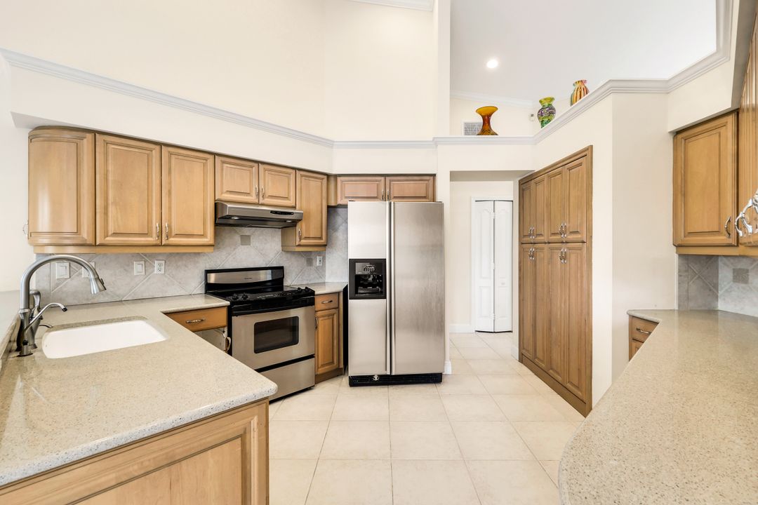 25551 Springtide Ct, Bonita Springs, FL 34135