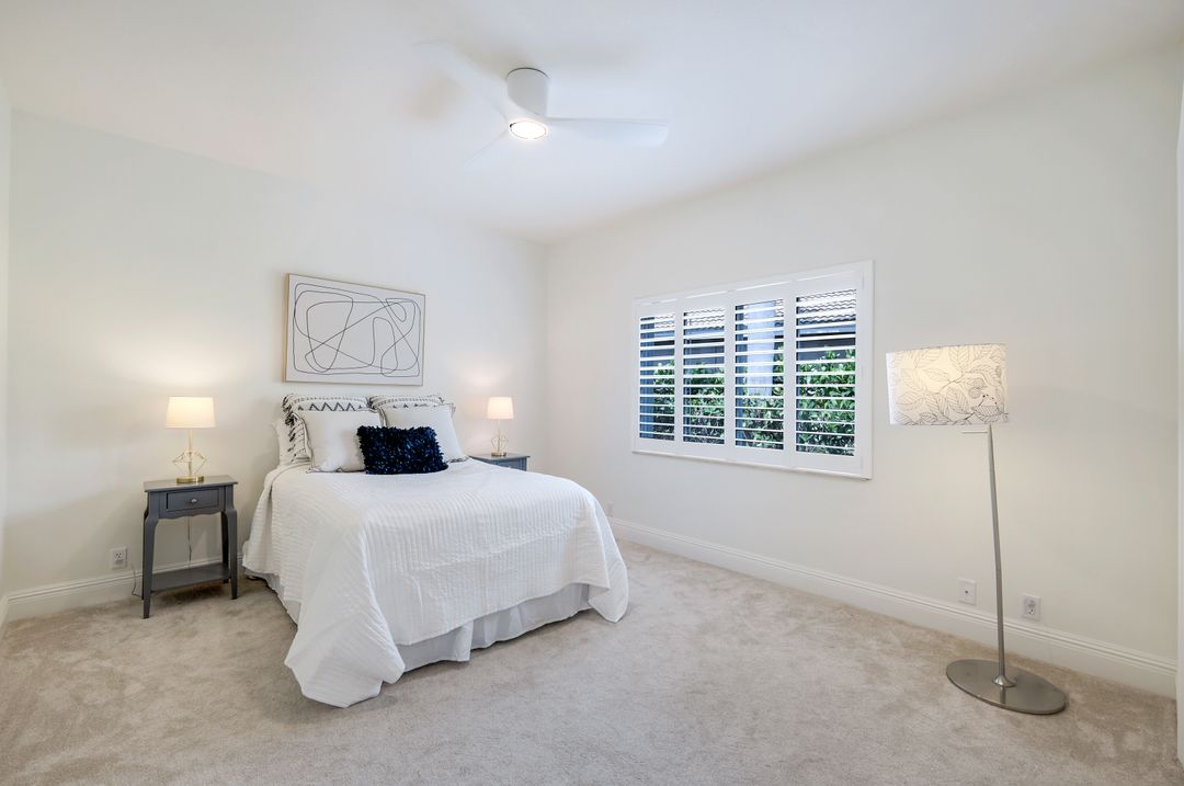 11819 Warbler Ct, Naples, FL 34119