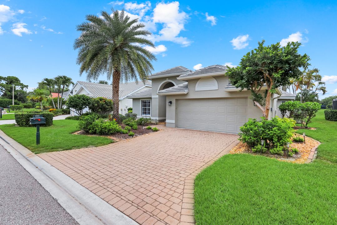 25061 Bay Cedar Dr, Bonita Springs, FL 34134