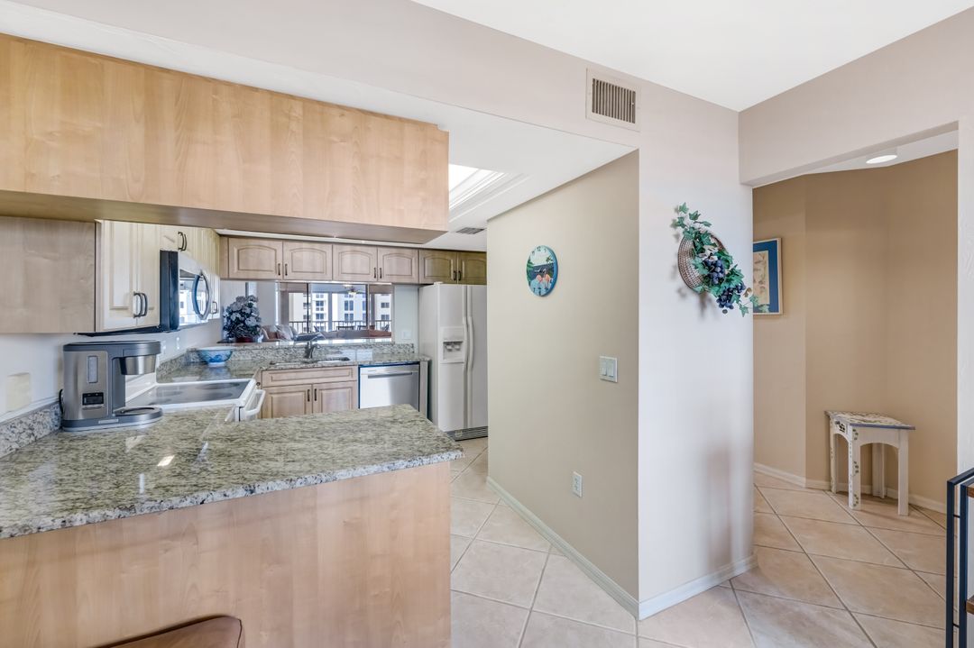 11118 Gulf Shore Dr #803, Naples, FL 34108