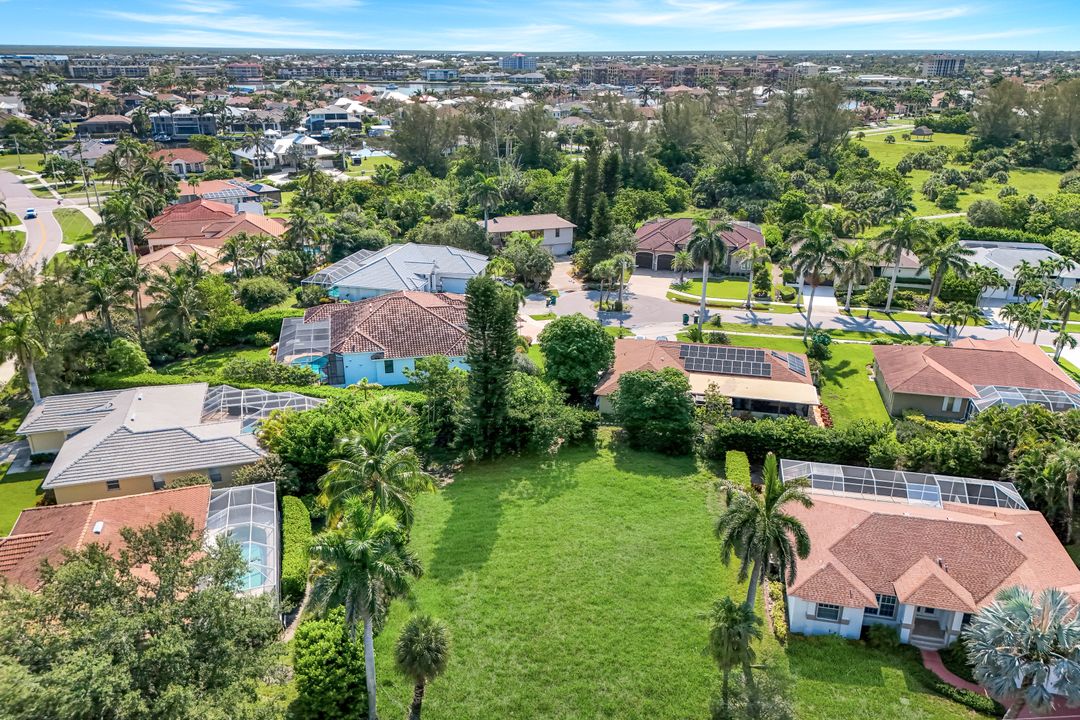 661 Lewis Ct, Marco Island, FL 34145