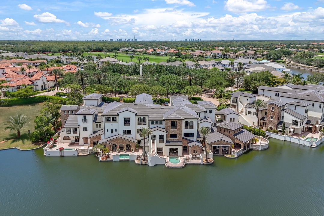 16653 Toscana Cir #704, Naples, FL 34110