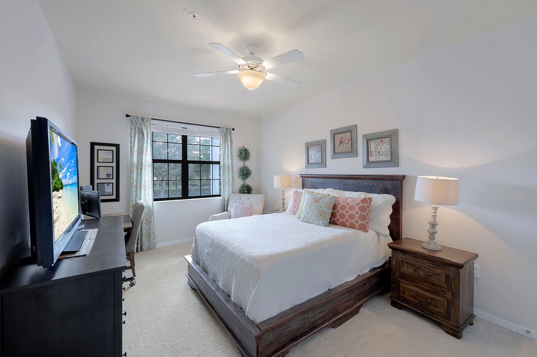 3165 Aviamar Cir #202, Naples, FL 34114