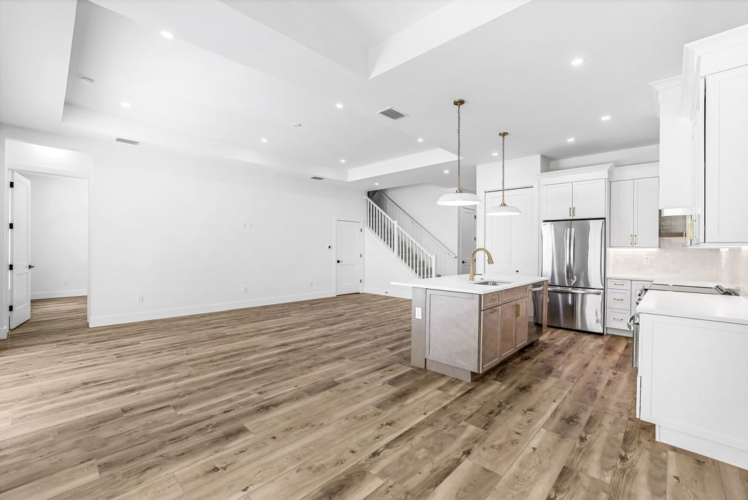 7972 Cordoba Pl, Naples, FL 34113