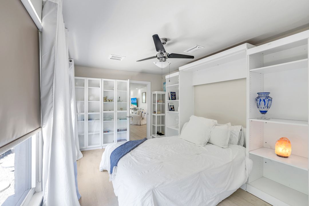 699 104th Ave N, Naples, FL 34108