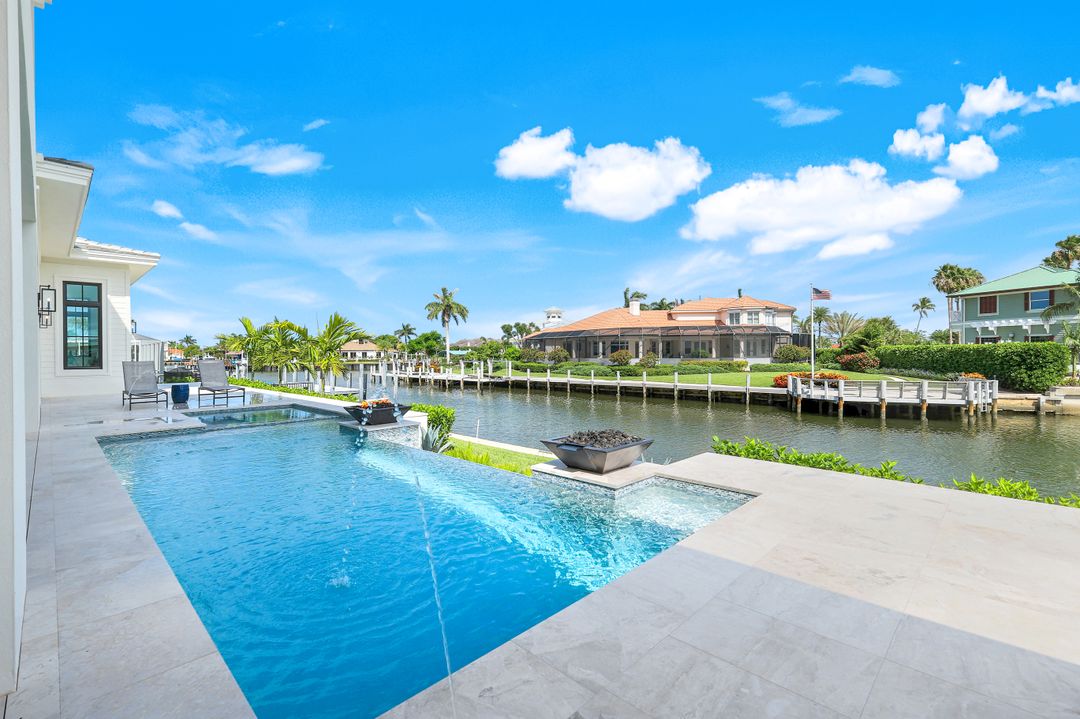 960 Iris Ct, Marco Island, FL 34145