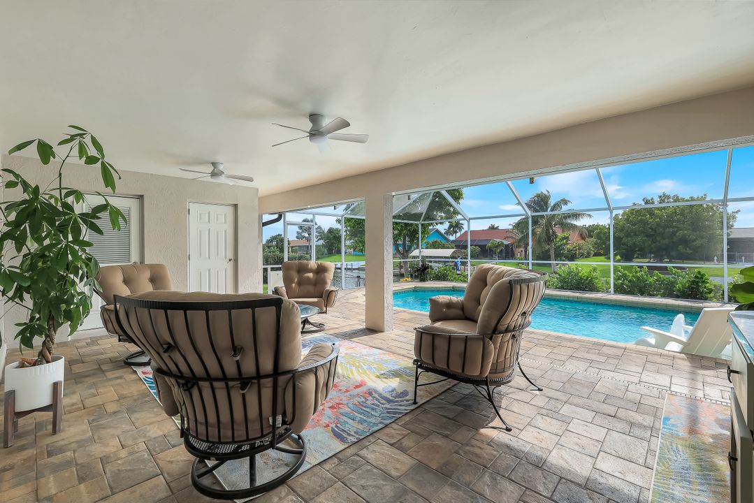 204 SE 20th Pl, Cape Coral, FL 33990