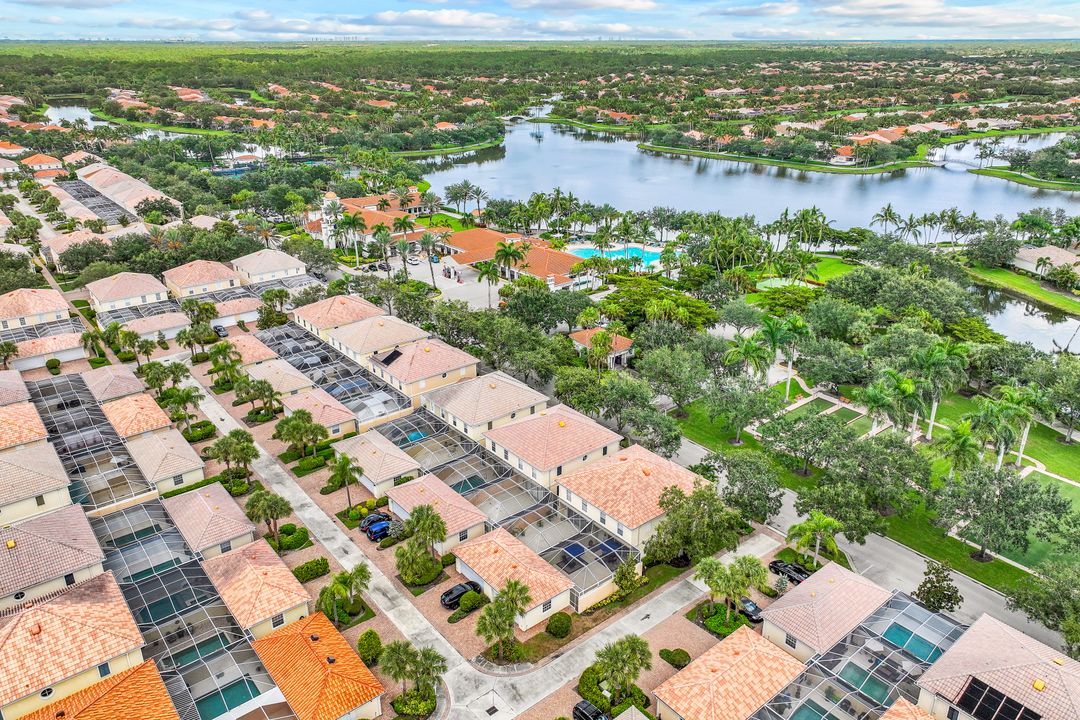 6214 Towncenter Cir, Naples, FL 34119