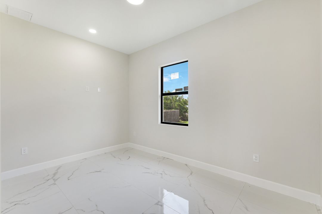 4409 5th St W, Lehigh Acres, FL 33971