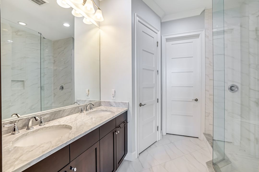 6541 Dominica Dr #201, Naples, FL 34113