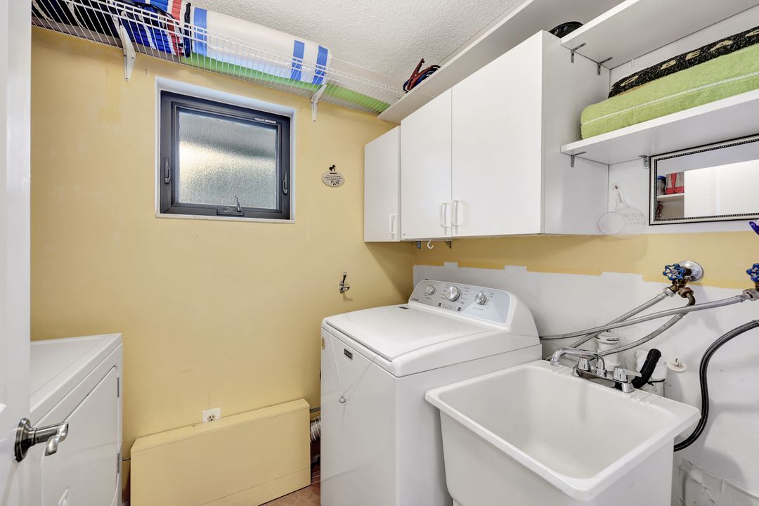 788 Park Shore Dr #E39, Naples, FL 34103