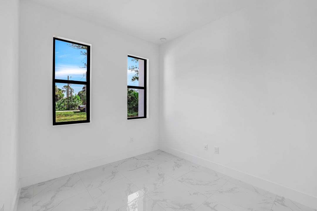 3644 35th Ave NE, Naples, FL 34120