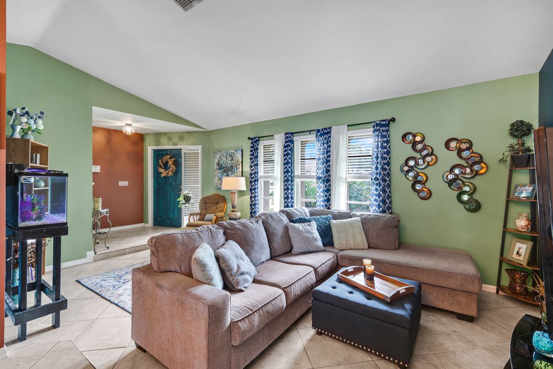 13481 Red Maple Cir, North Fort Myers, FL 33903