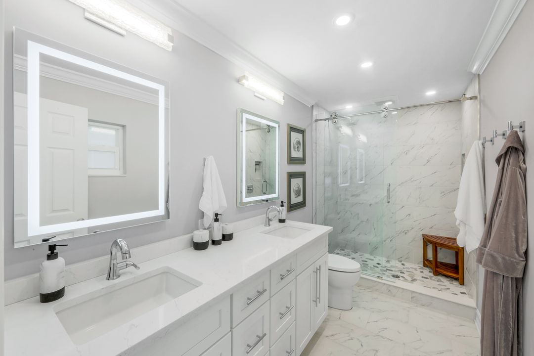 27984 Carl Cir, Bonita Springs, FL 34135
