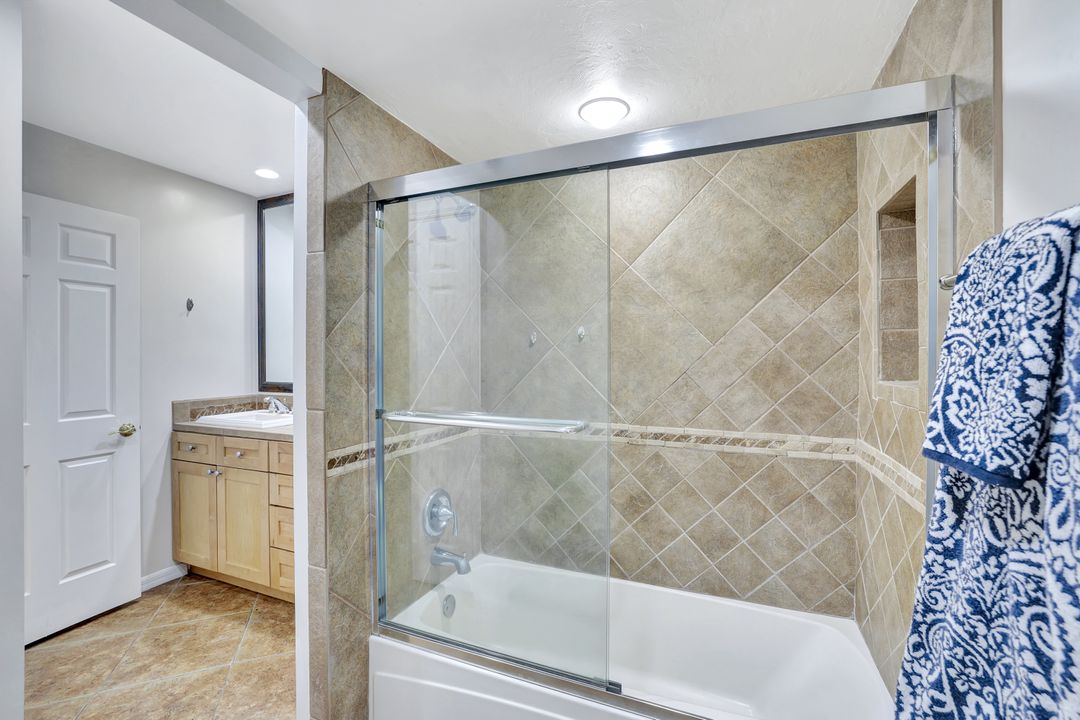 206 Woodshire Ln, Naples, FL 34105