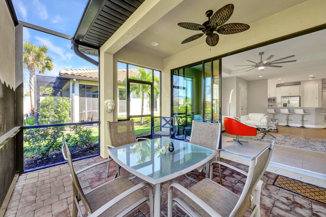 8107 Calle Canovas St, Naples, FL 34114