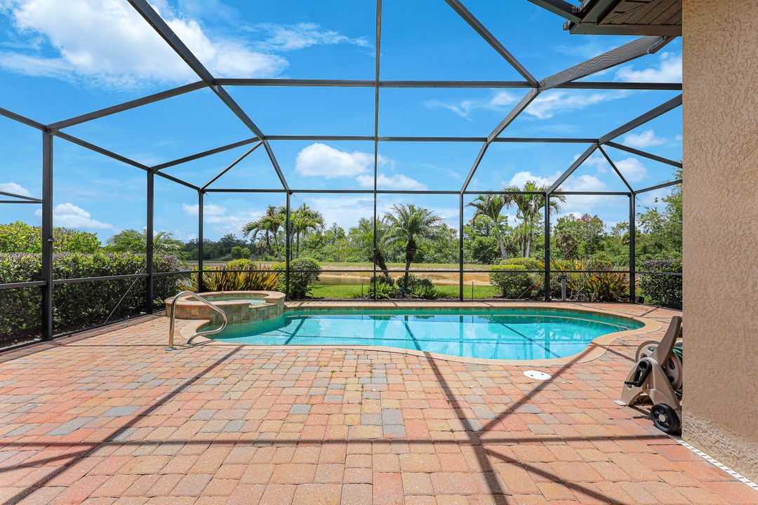 12643 Kinross Ln, Naples, FL 34120