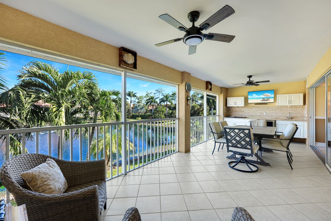 2375 Bayou Ln #4, Naples, FL 34112