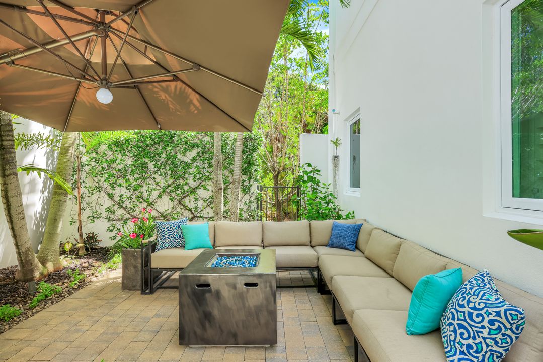 9161 Mercato Way, Naples, FL 34108
