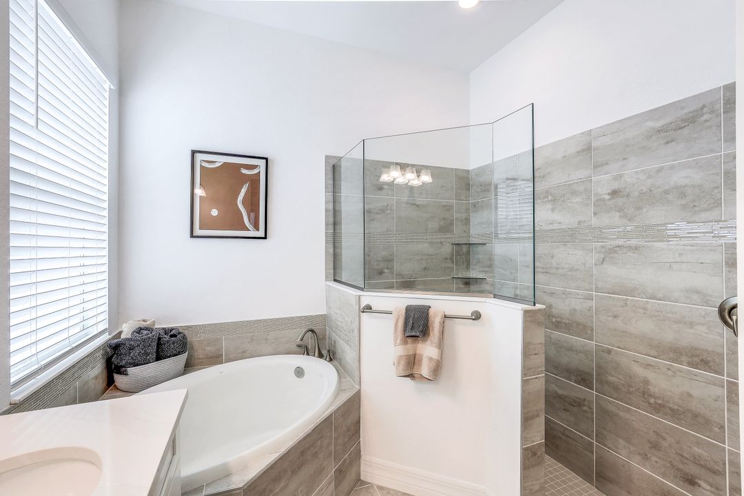 14187 Blue Bay Cir, Fort Myers, FL 33913